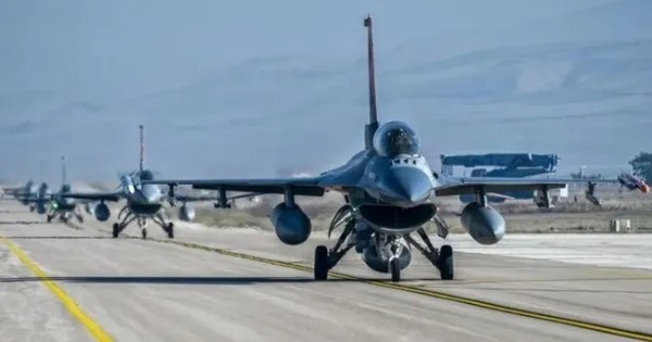 Türkiye'den KKTC'ye 'F-16' Kalkanı! 6 Adet F-16 Ve Hava Savunma Sistemi Konuşlandı